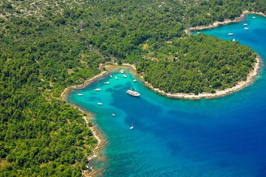 Zadar: RIB boat Tour to Hidden Bays with Snorkeling & Drinks - Frnaža Bay: your first swim and snorkel