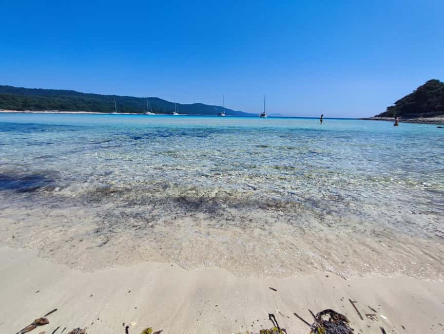 Zadar: Sakarun Bay, Golubinka Cave & Veli Žal Speedboat Tour - Veli Žal, the wide-open beach on Dugi Otok