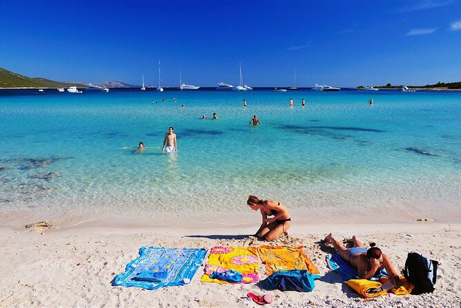 Zadar: Sakarun - Dugi otok Luxury Speedboat Tour with Lunch - Lunch in Bozava with three menu choices